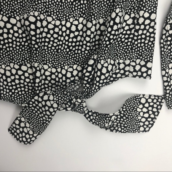 Talbots Woman’s Blouse Cropped Medium Petite - Picture 3 of 7